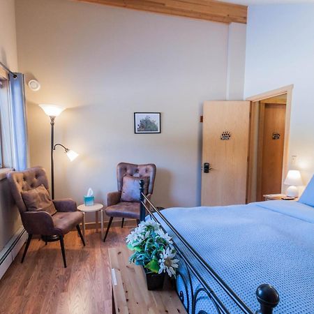 Bear Lake Lodgings B&B, Inc Seward Exterior photo