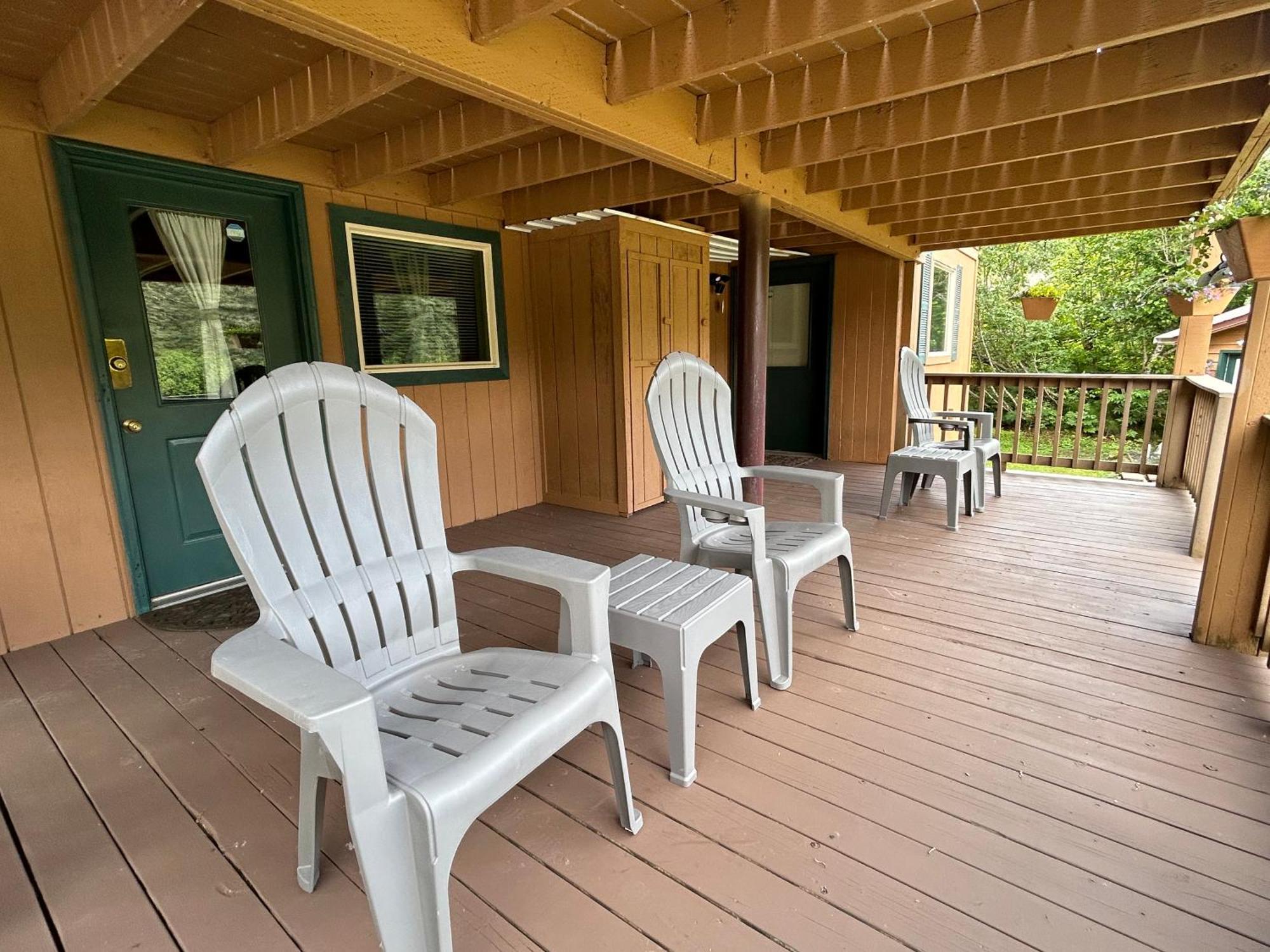 Bear Lake Lodgings B&B, Inc Seward Exterior photo
