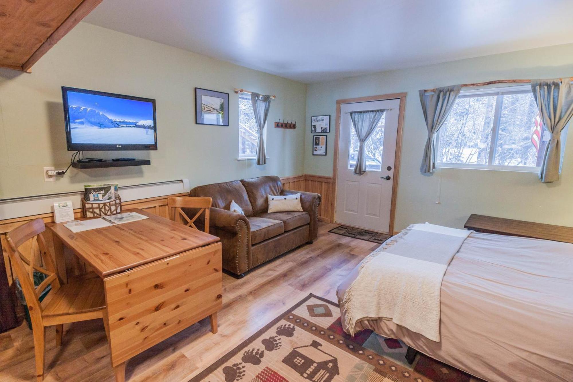 Bear Lake Lodgings B&B, Inc Seward Exterior photo