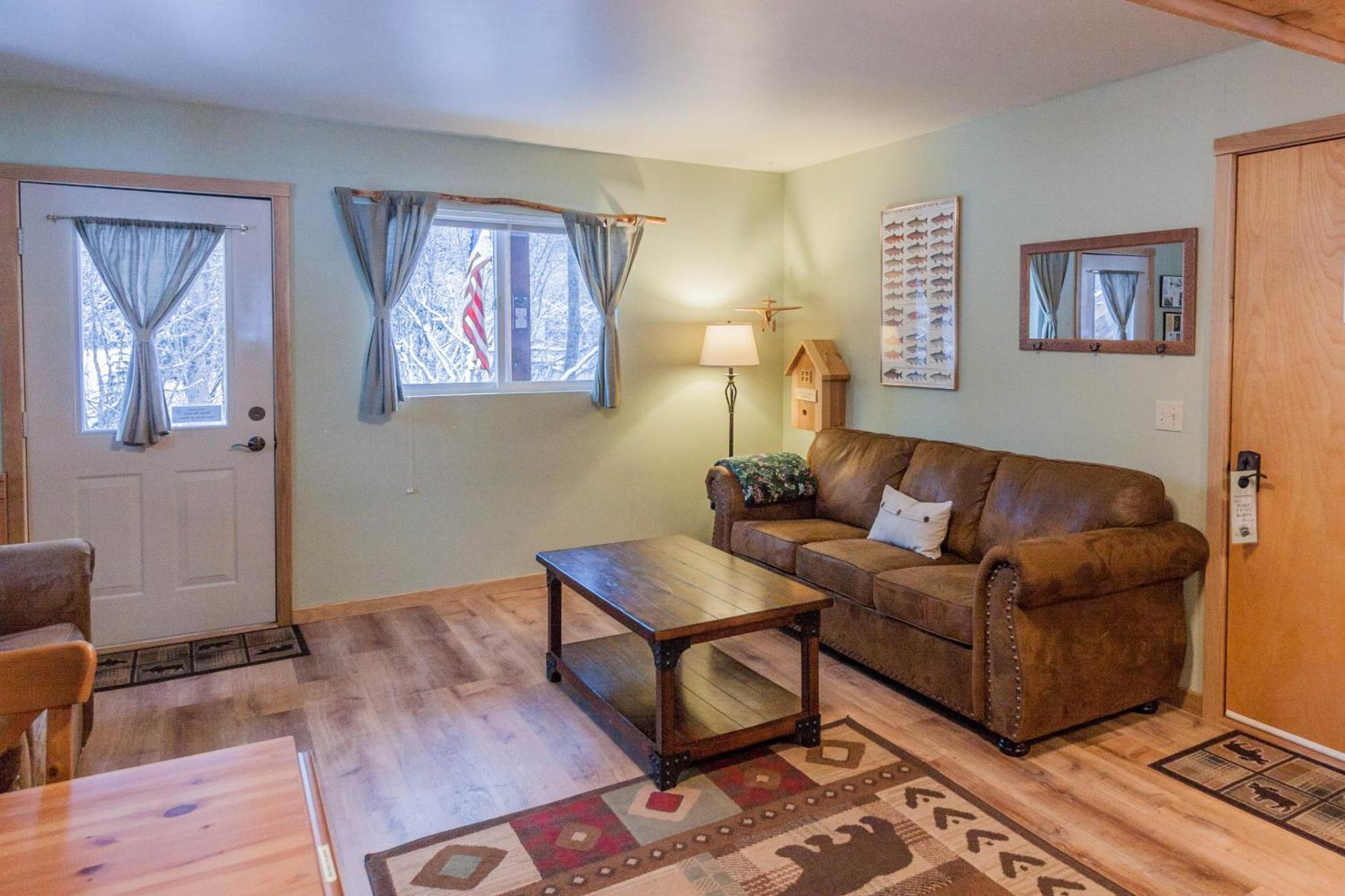 Bear Lake Lodgings B&B, Inc Seward Exterior photo