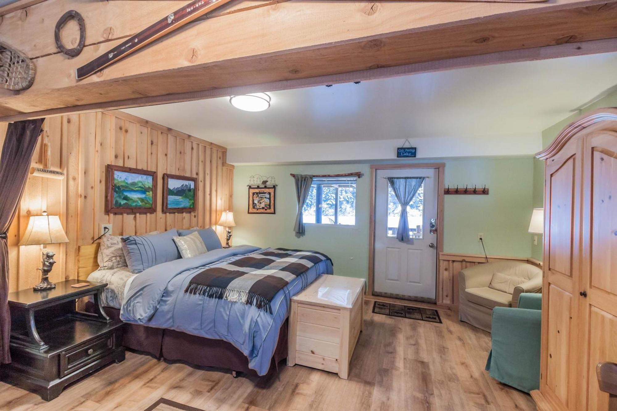 Bear Lake Lodgings B&B, Inc Seward Exterior photo