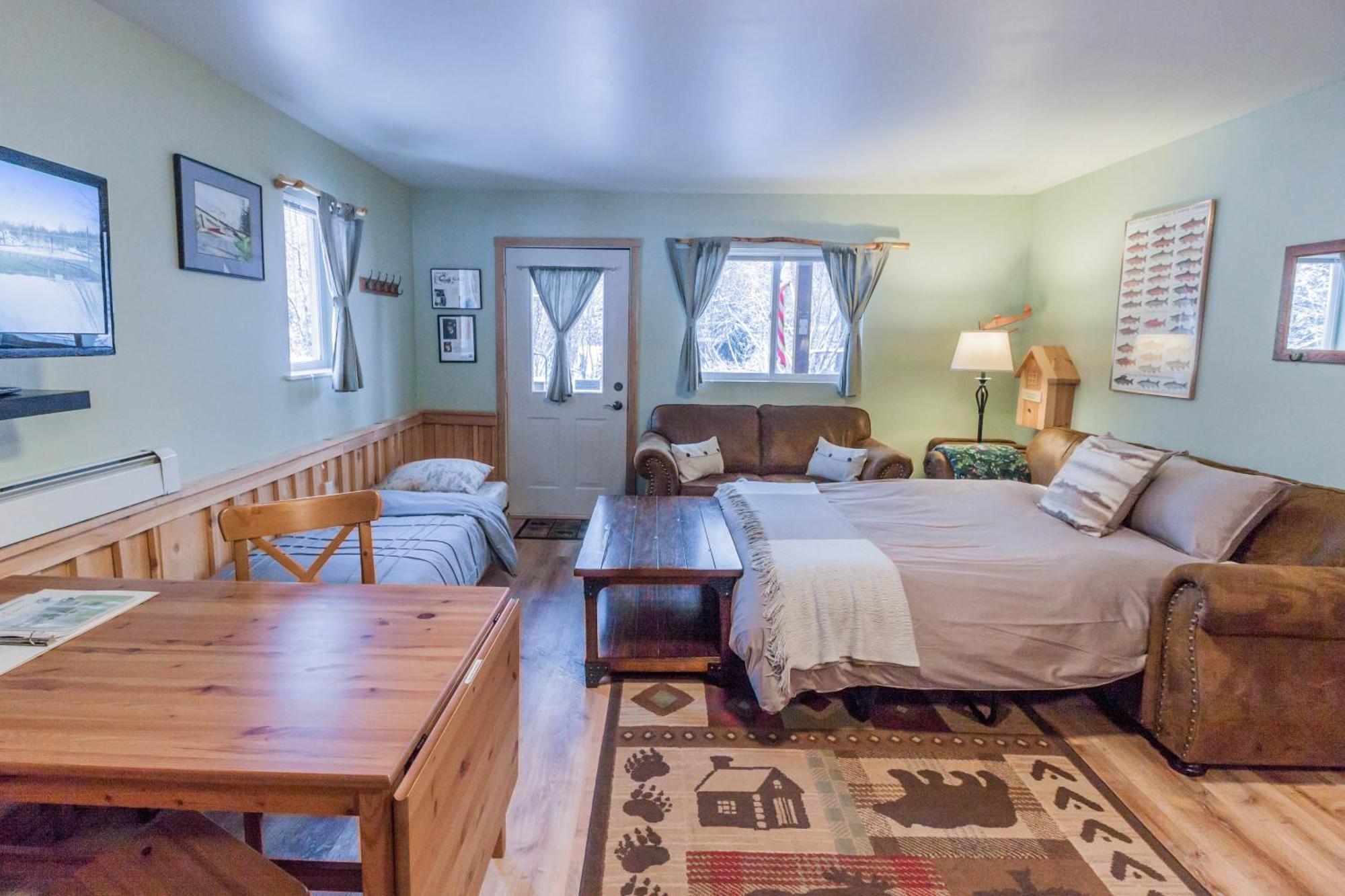 Bear Lake Lodgings B&B, Inc Seward Exterior photo
