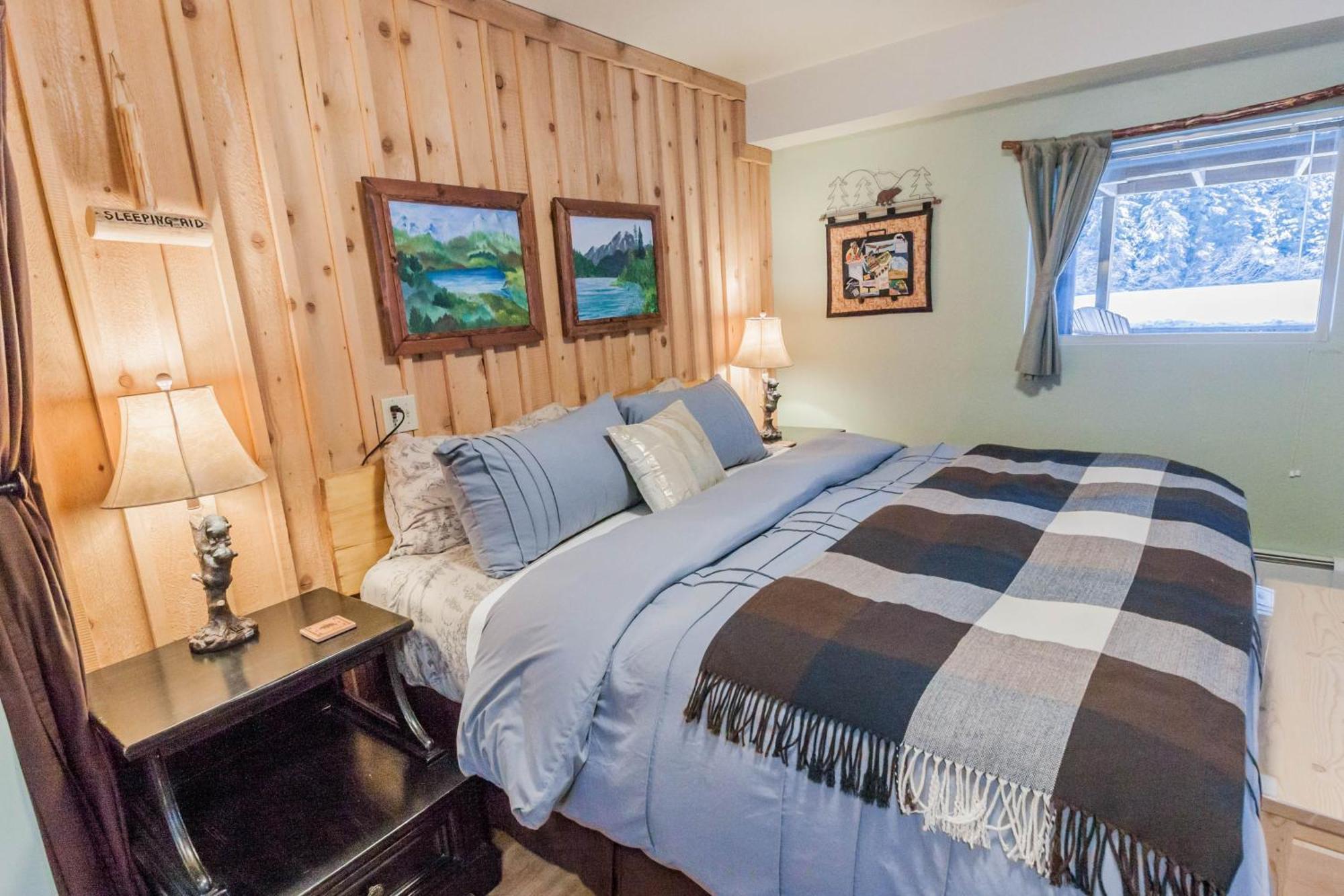 Bear Lake Lodgings B&B, Inc Seward Exterior photo