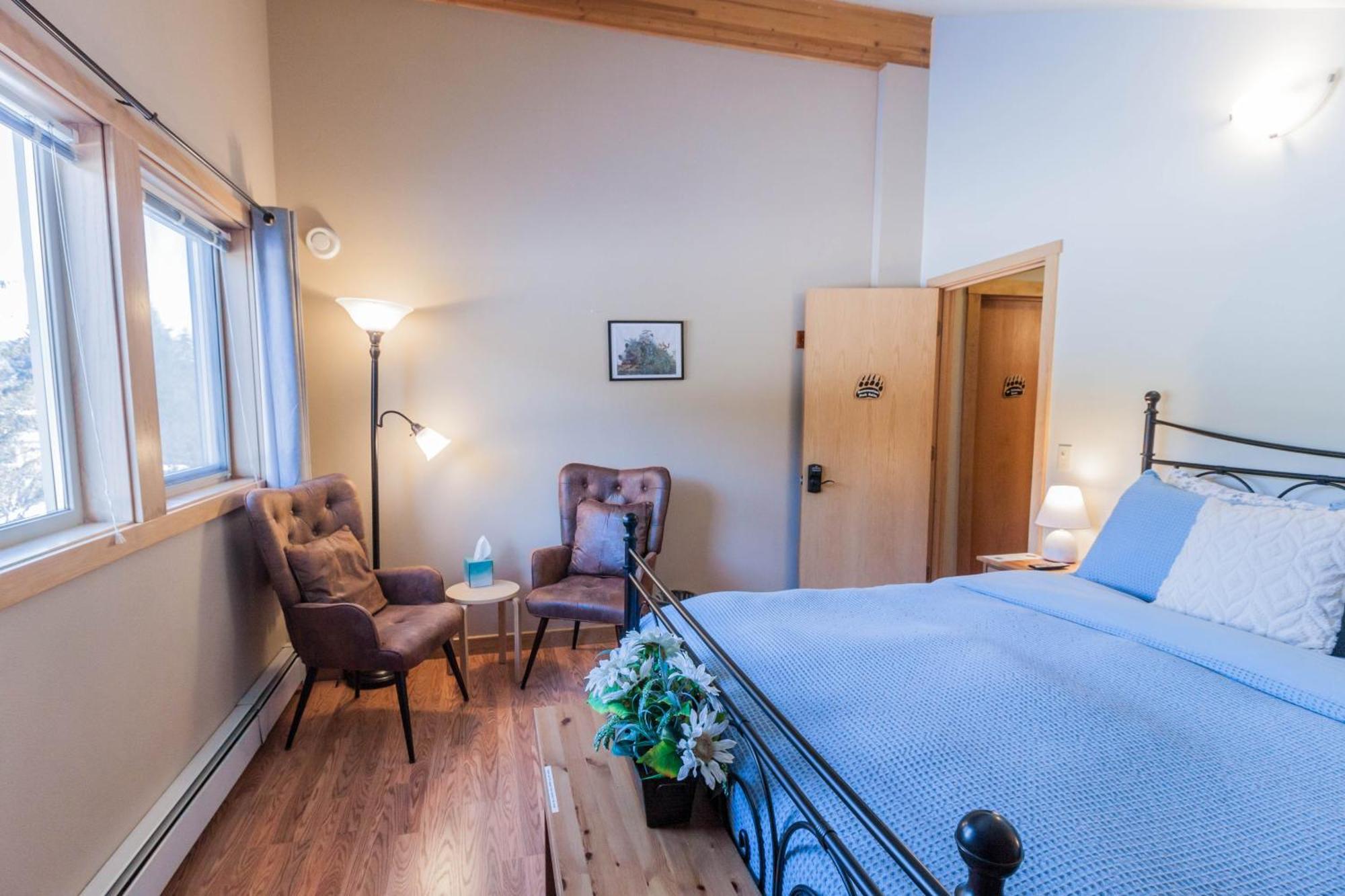Bear Lake Lodgings B&B, Inc Seward Exterior photo